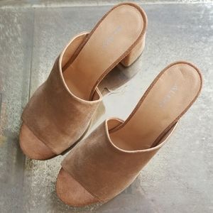 Tan Aldo slip on size 9 1/2